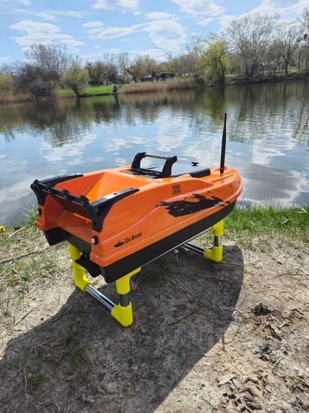 Скоростной кораблик с GPS автопилотом для завоза прикормки Dr.Boat Barracuda 65 см BARGPS63-O фото