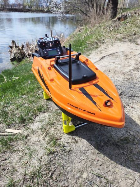 Скоростной кораблик с GPS автопилотом для завоза прикормки Dr.Boat Barracuda 65 см BARGPS63-O фото