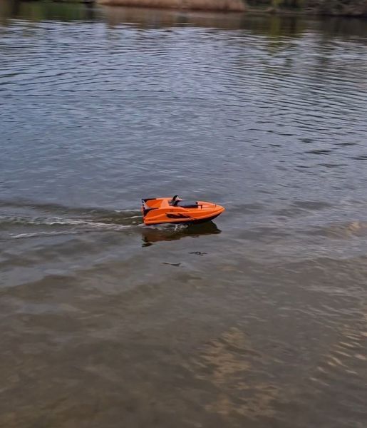 Скоростной кораблик с GPS автопилотом для завоза прикормки Dr.Boat Barracuda 65 см BARGPS63-O фото