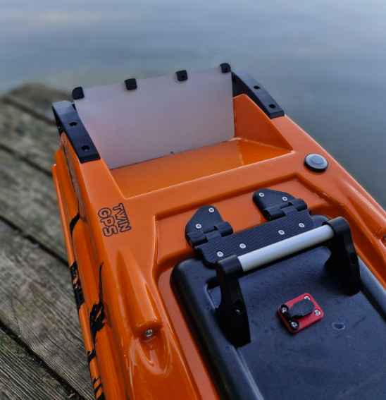 Кораблик для завозу прикормки Dr.Boat Barracuda. З кольоровим ехолотом Toslon TF520 та GPS автопілотом BSGPSV фото