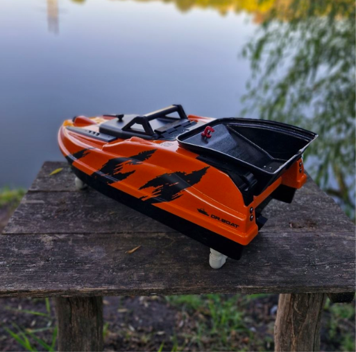 Кораблик для завозу прикормки Dr.Boat Barracuda. З глибиноміром та GPS автопілотом. Бункер ковш. BS83GPSG фото