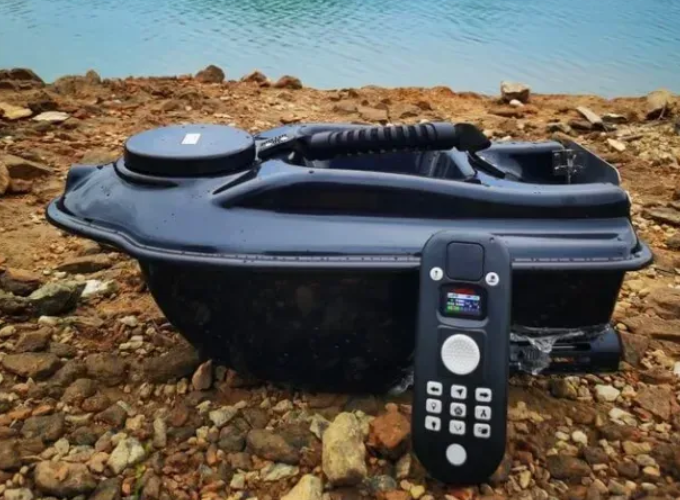 Карповый кораблик с GPS автопилотом для завоза прикормки Boatman Actor 10A ACTOR10AGPS фото