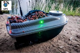 Карповый кораблик с GPS автопилотом для завоза прикормки Boatman Actor Carbon 10A ACTORC10AGPS фото