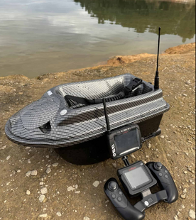 Карповий кораблик для завоза прикормки Boatman Actor PLUS PRO Carbon с GPS-автопилотом и цветным эхолотом RF100 СPROGPSRF100 фото