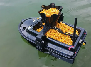 Карповий кораблик для завоза прикормки Boatman Actor PLUS PRO с GPS-автопилотом и цветным эхолотом RF100 PROGPSRF100B фото