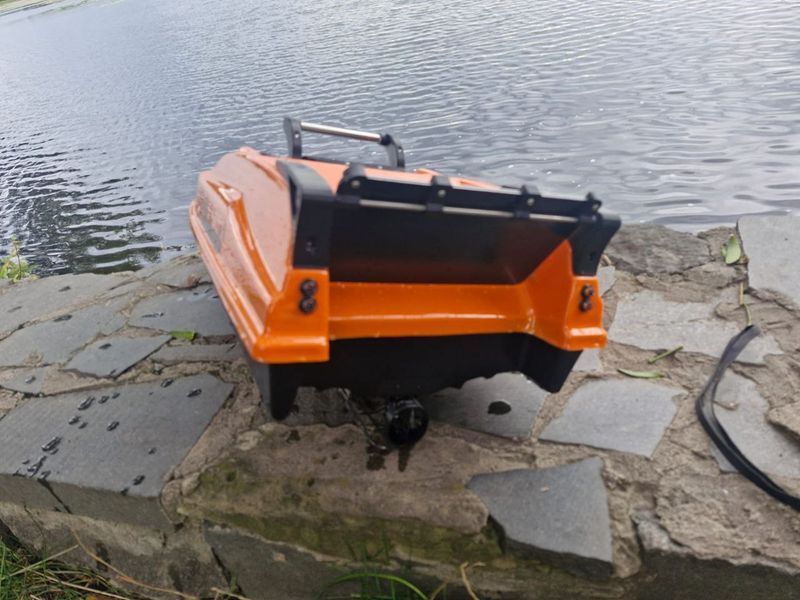 Скоростной Кораблик для завоза прикормки Dr.Boat Barracuda 65 см BARRACUDA65 фото
