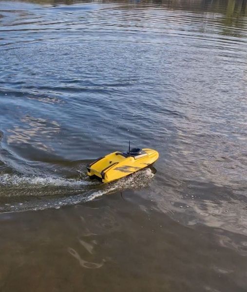 Скоростной кораблик для рыбалки Dr.Boat модель Vіbo Carp с цветным эхолотом Toslon TF520 и GPS навигацией. VBRSY фото